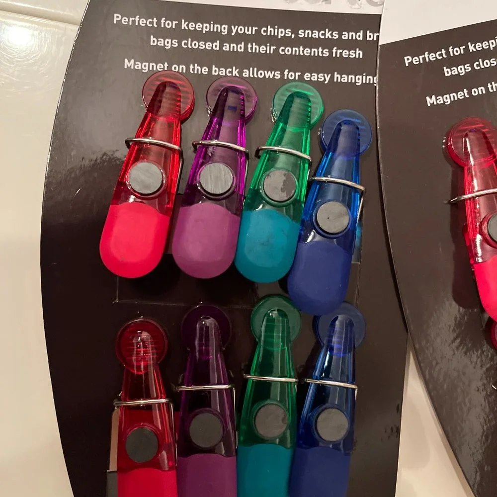 Magnetic Chip Clips (2‎ packs of 8 clips / total of 16 clips (new)